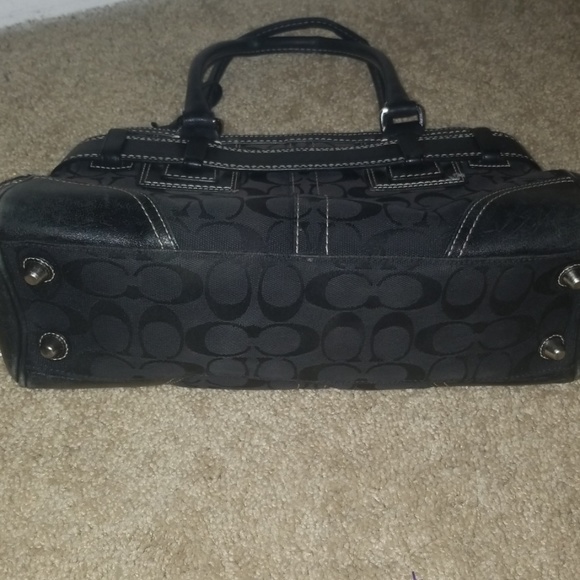 Coach - Picture 3 of 7